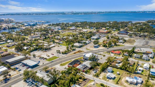 2704 W 15th St, Panama City, FL 32401